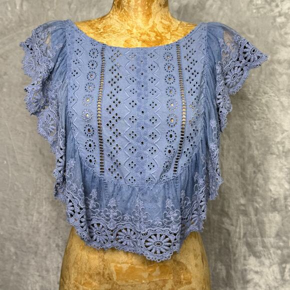 Free People The Real Love Crop Womens Small Blue Eyelet Lace Flutter Sleeve Boho - Picture 1 of 6